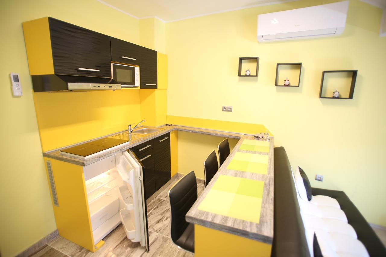 Centrum Lux 2 Apartmanok Kaposvár Buitenkant foto
