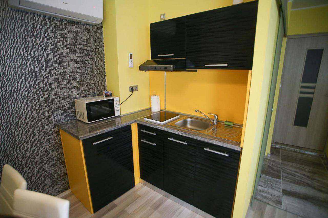 Centrum Lux 2 Apartmanok Kaposvár Buitenkant foto